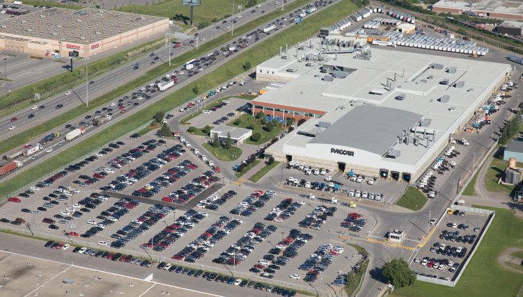 PACCAR assembly plant in Ste-Thérèse